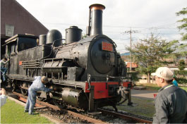 蒸気機関車の画像
