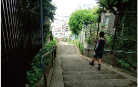 横浜外国人墓地の周辺