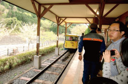 トロッコ乗り場